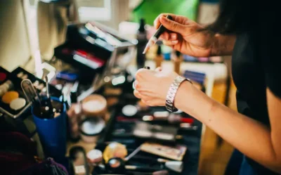 مسیر شغلی یک میکاپ آرتیست موفق