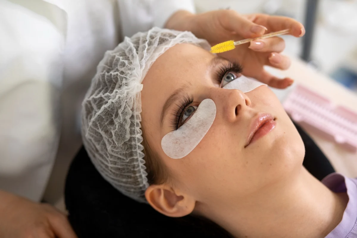 مدرک فنی و حرفه ای اکستنشن مژه