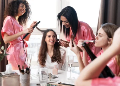 تشویق کارتیمی در سالن زیبایی